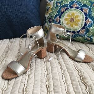 Bandolino ankle-tie gold sandal cork size 9.5 NEW